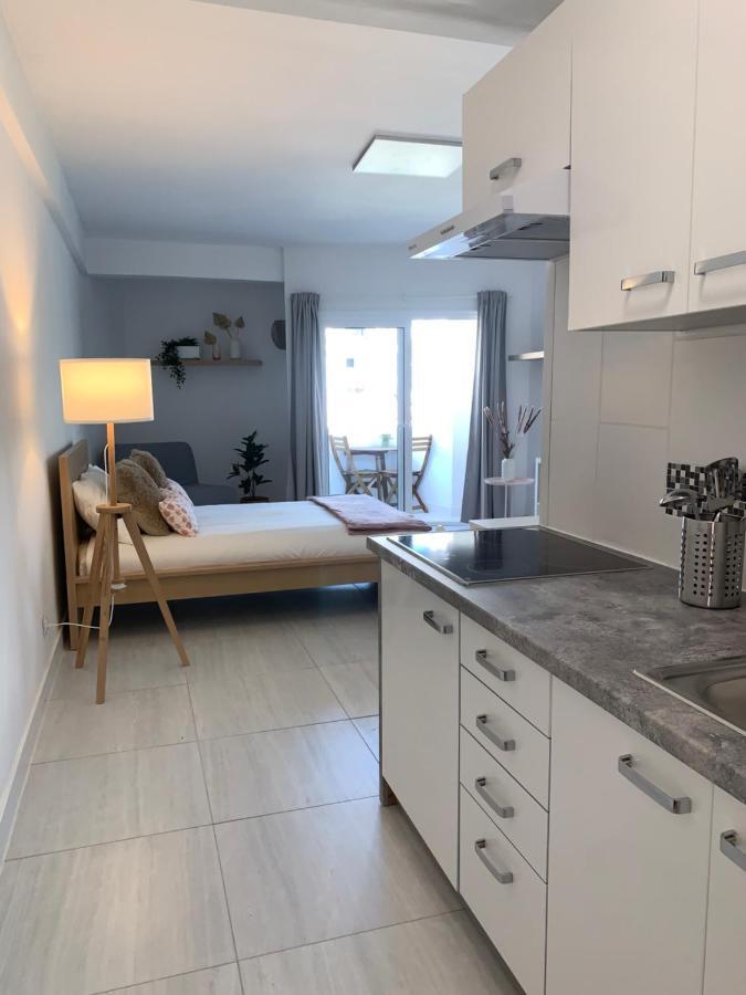 Estudio La Gavota, A 2 Minutos De La Playa Apartment Los Cristianos  Luaran gambar