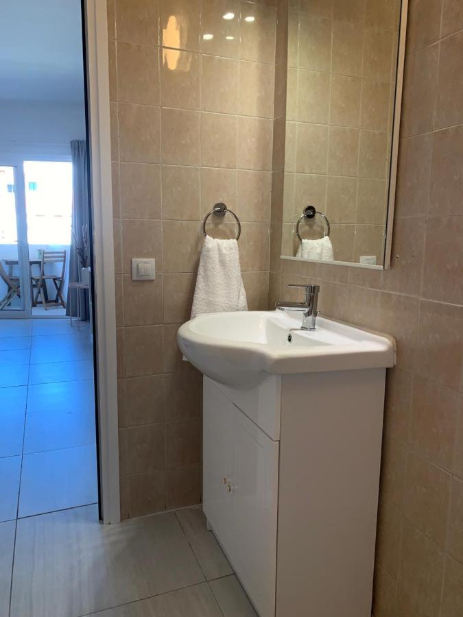Estudio La Gavota, A 2 Minutos De La Playa Apartment Los Cristianos  Luaran gambar